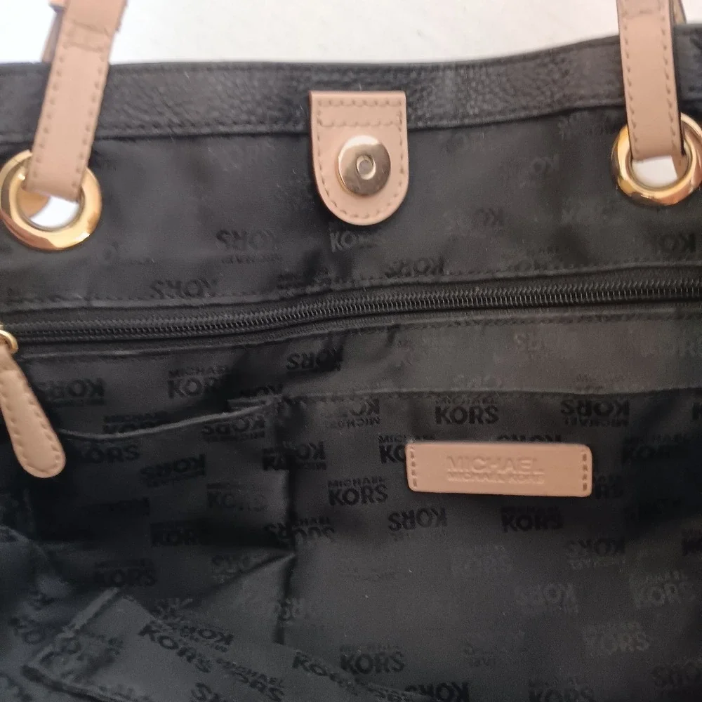 Michael Kors Tote Bag Women Large Black Pebbled Leather Tan Straps Gold Hardware - Picture 7 of 9